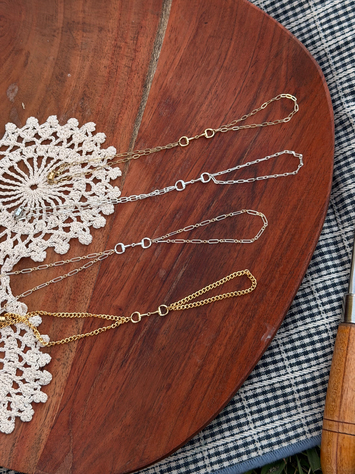 Mixed metals hand chain