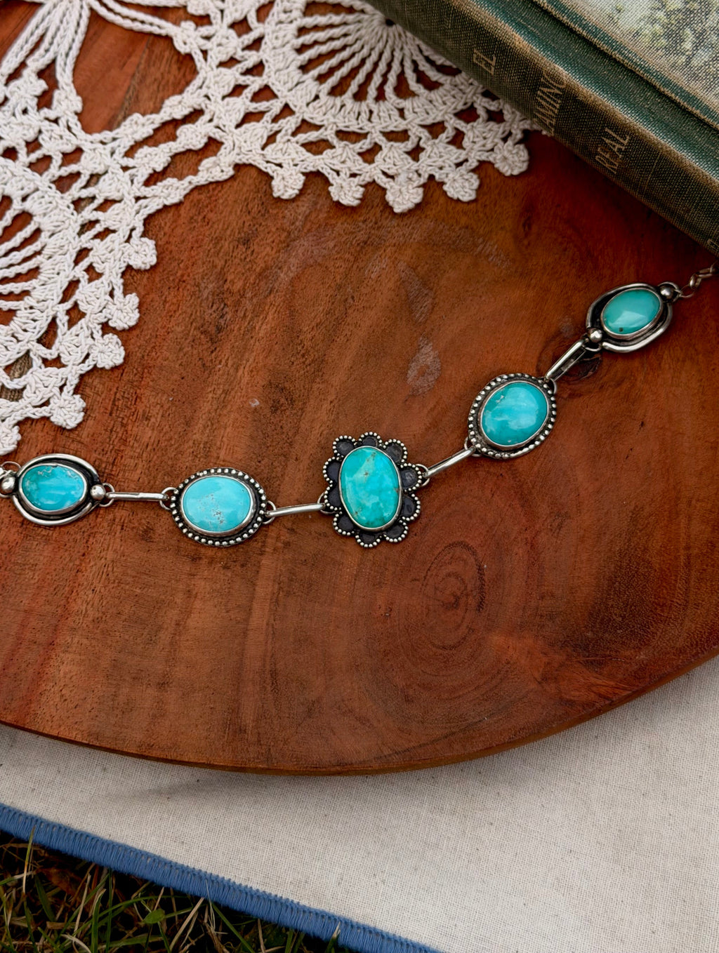 Alice Choker