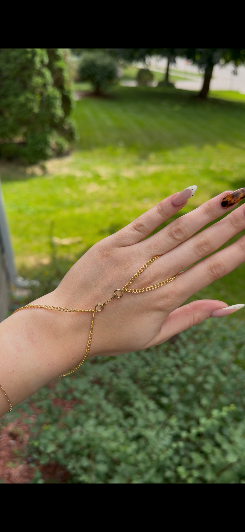 Chunky gold hand chain